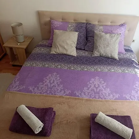 Sleep & Fly - Airport Apartment *