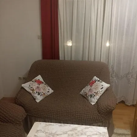 Sleep & Fly - Single With Shared Bathroom Apartment Sarajevo